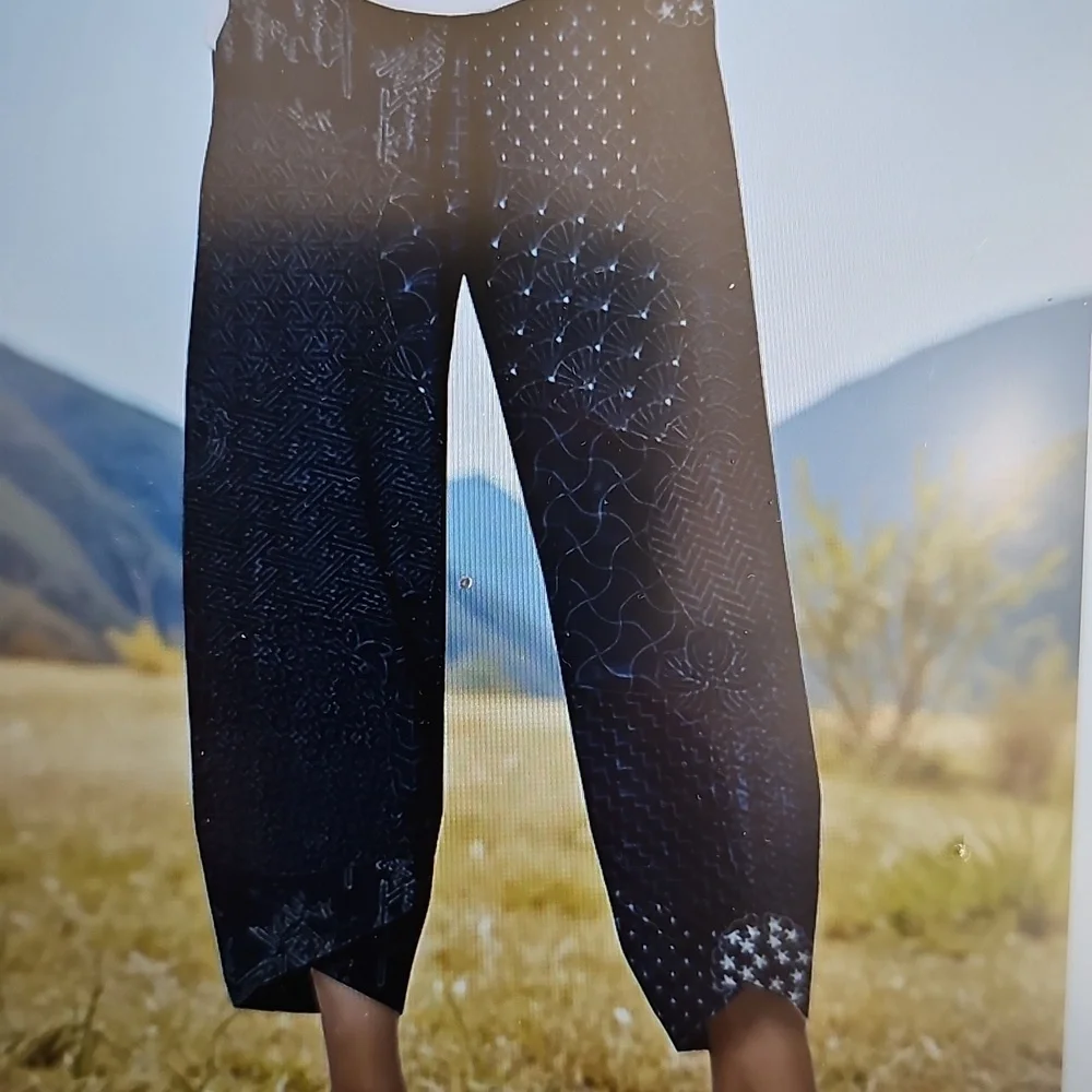NWT Women's Capri Boho Beachy Casual Pull On Pant XL Blues Whites - Picture 14 of 14
